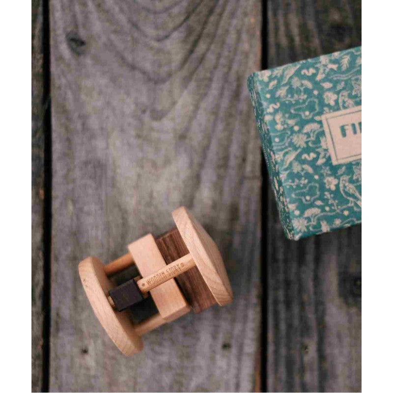 hochet musical en bois naturel